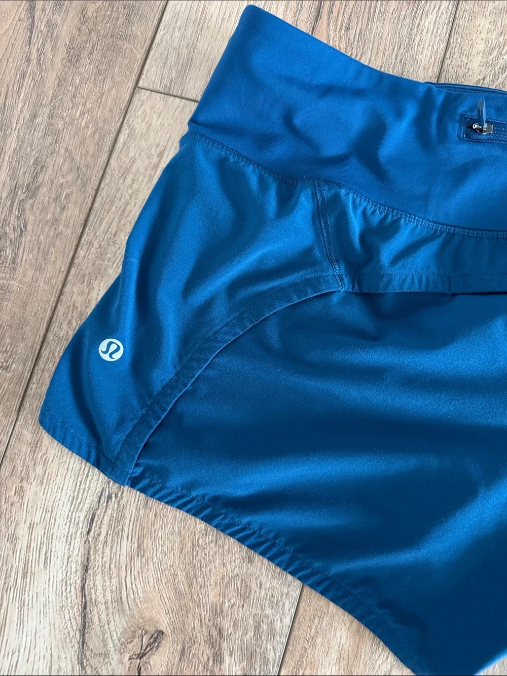 lululemon athletica Blue Athletic Shorts Sz 8 GUC